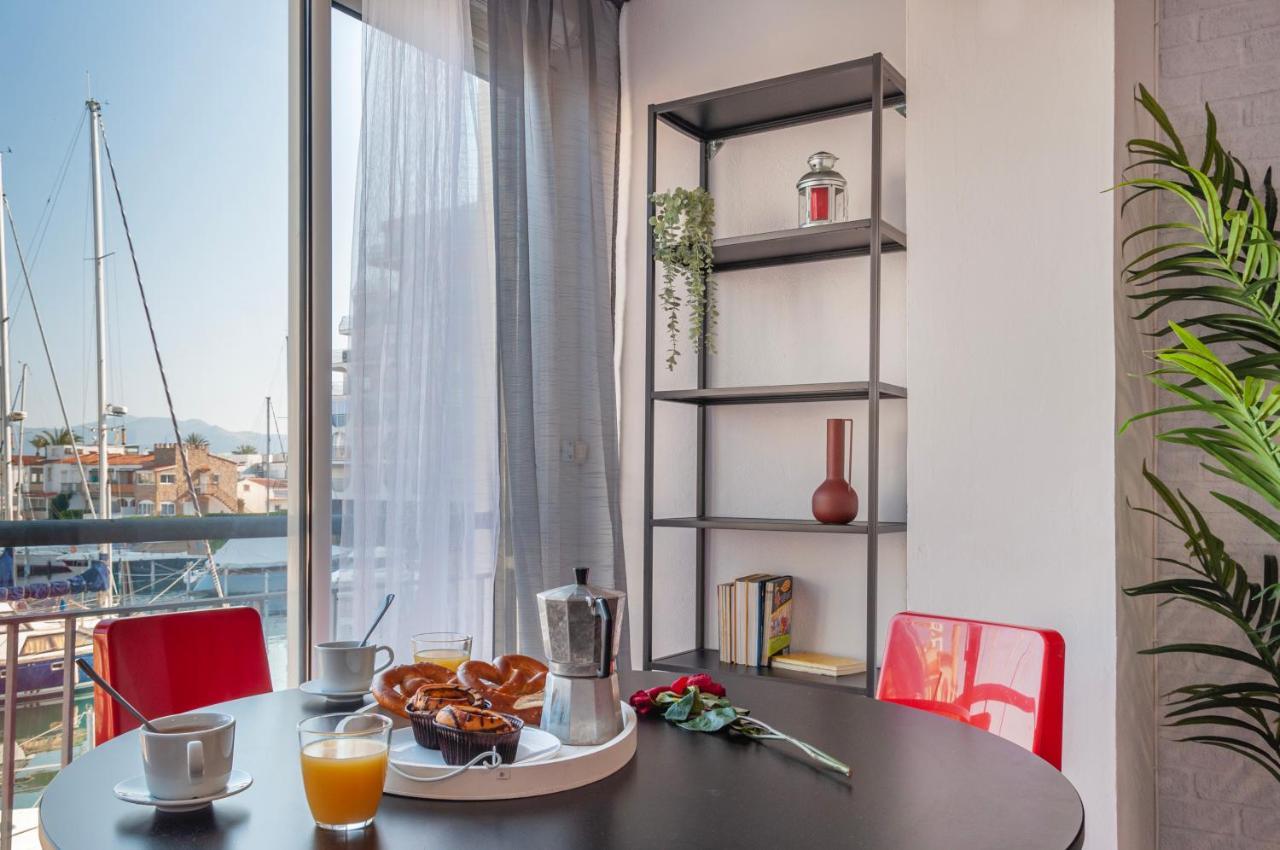 Estudio En 1ª Linea Con Vistas Al Puerto Deportivo By Insidehome Empuriabrava Exterior photo